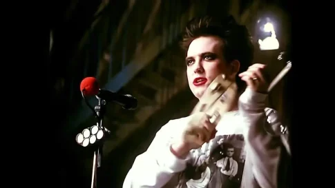 The Cure - Friday I'm In Love