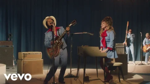 Die With A Smile, de Lady Gaga e Bruno Mars, é a música internacional mais tocada de abril
